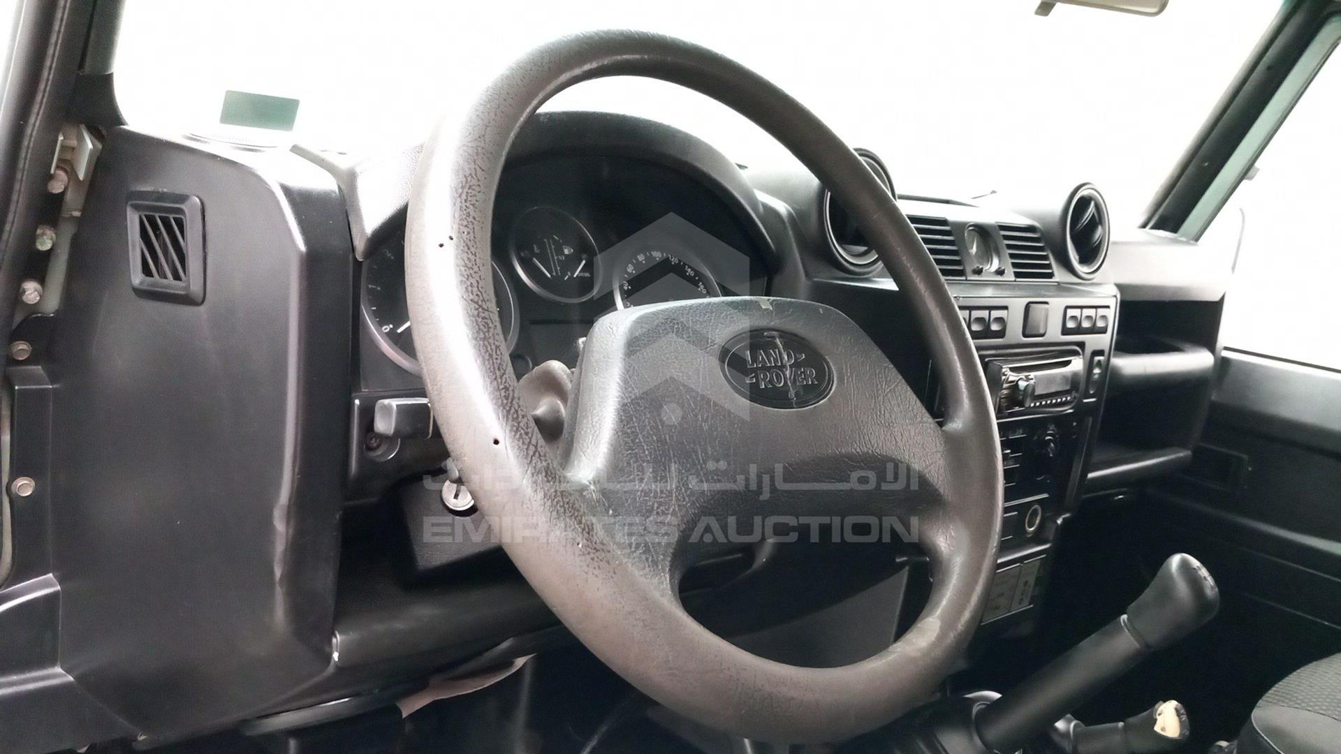 2009 LAND ROVER DEFENDER VIN: SALLDKHT89A778093