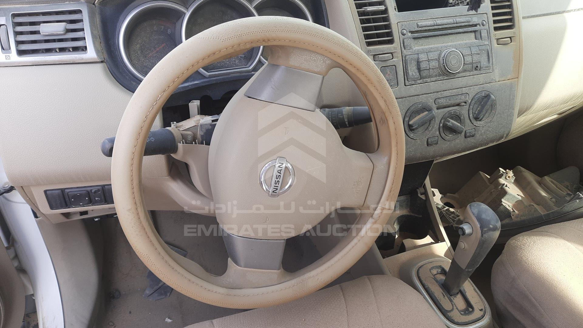 2011 NISSAN TIIDA VIN: 3N1BC1A61BK203695