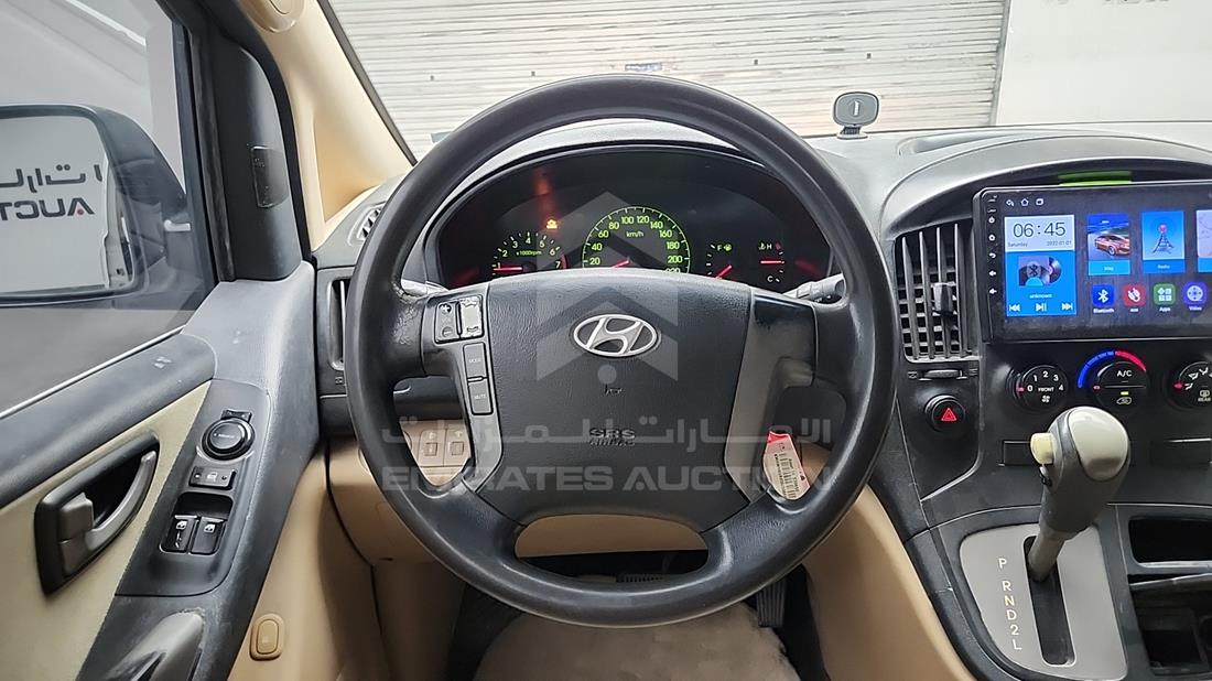 2013 Hyundai H1 — Steering & Mounted Controls — Photo 13