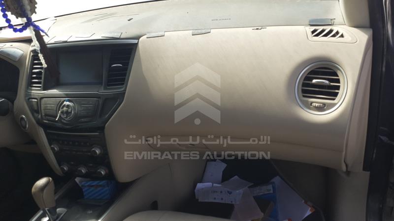 5N1AR2M50EC626502 Auction: EmiratesAuction Lot: 408569 5N1AR2M50EC626502 Nissan Pathfinder 2014 GREY Photo 22