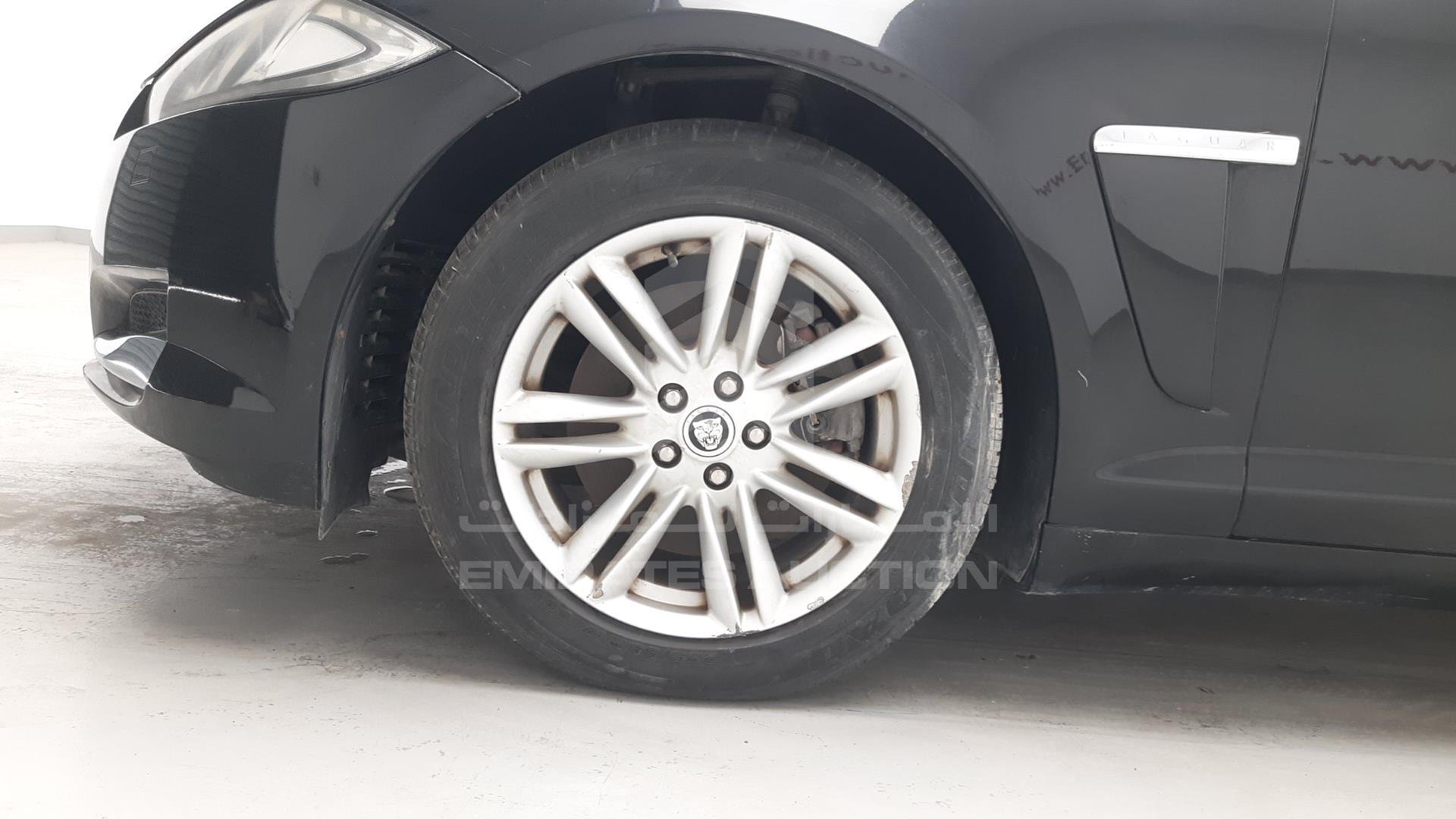 2013 JAGUAR XF VIN: SAJAA05N8DPU00277