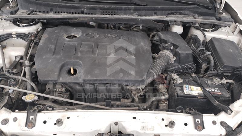 RKLBB9HE7H5198617 Auction: EmiratesAuction Lot: 404129 RKLBB9HE7H5198617 Toyota Corolla 2017 WHITE Photo 24