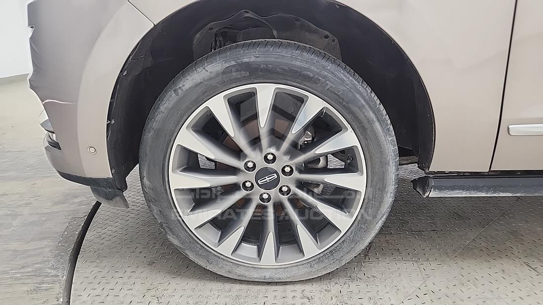 2020 Lincoln Navigator — Front Left Tyre — Photo 19
