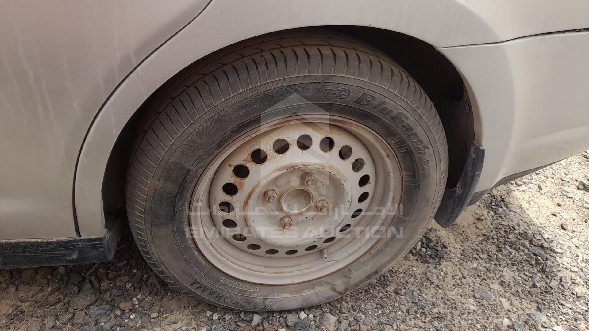 2008 NISSAN TIIDA VIN: JN1CC11C08T009944