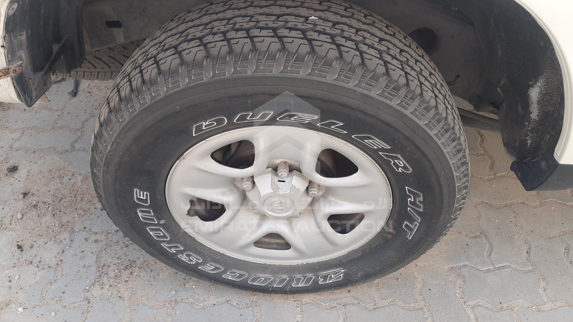 2013 TOYOTA LAND CRUISER VIN: JTMDU09J6D5066109