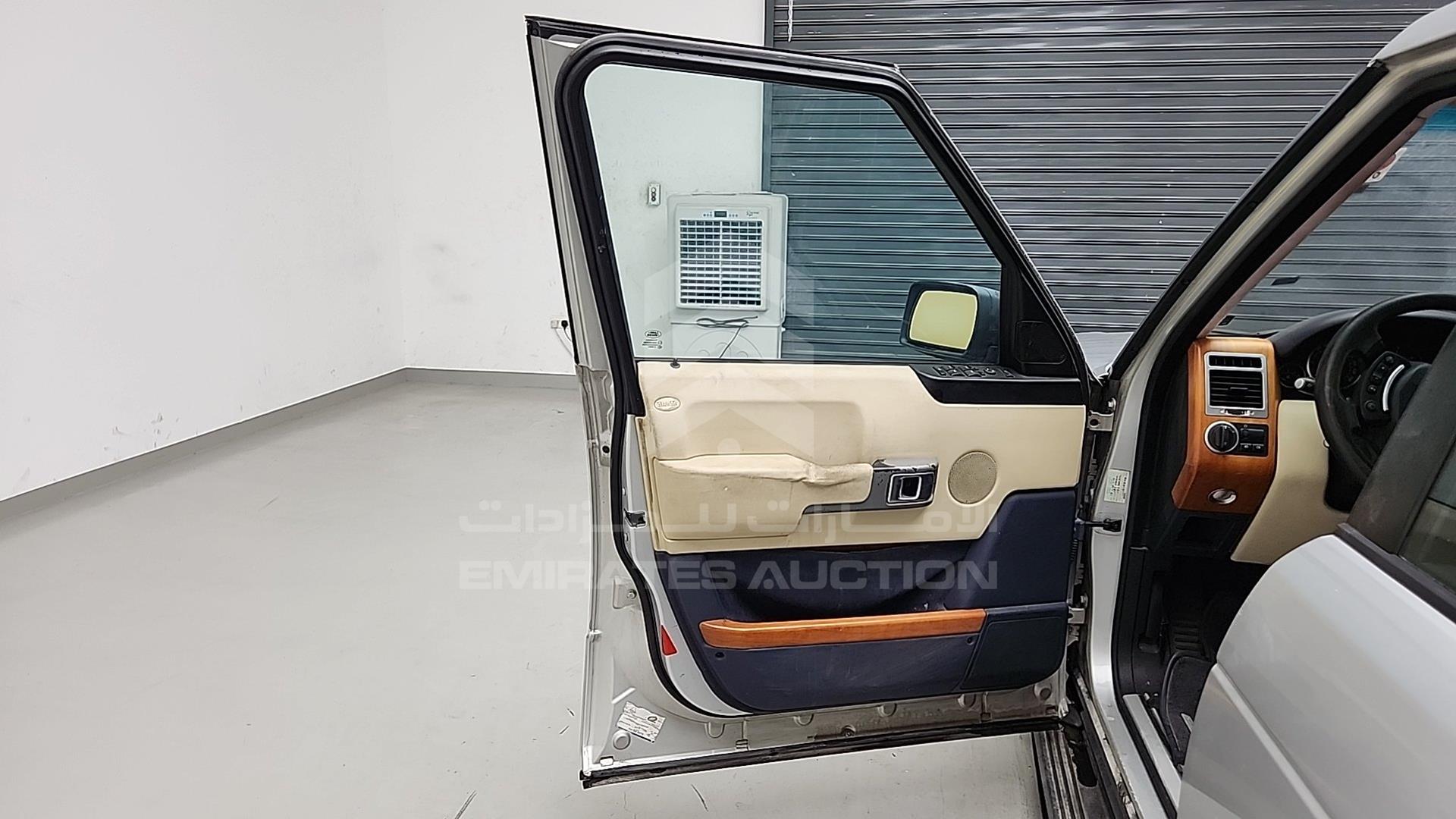 2004 RANGE ROVER HSE VIN: SALLMAMA44A170092