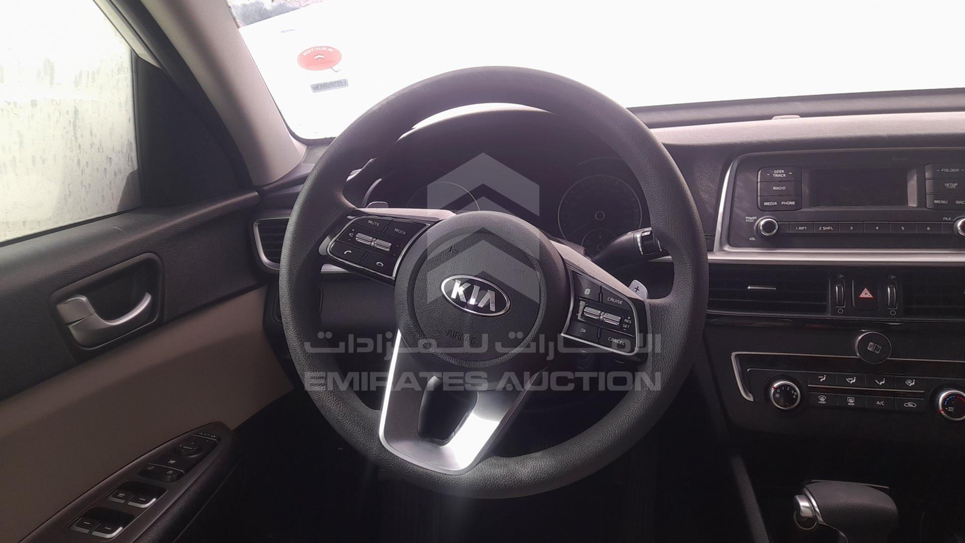 2019 KIA OPTIMA VIN: KNAGT4110K5328641
