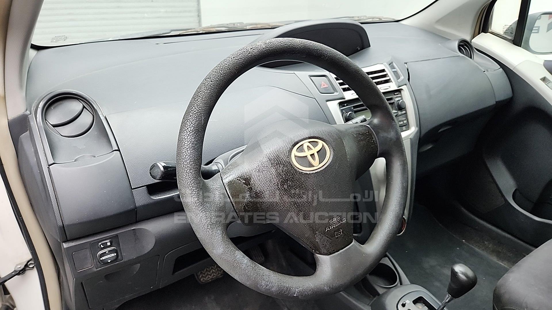 2008 TOYOTA YARIS VIN: JTDKW923085102058