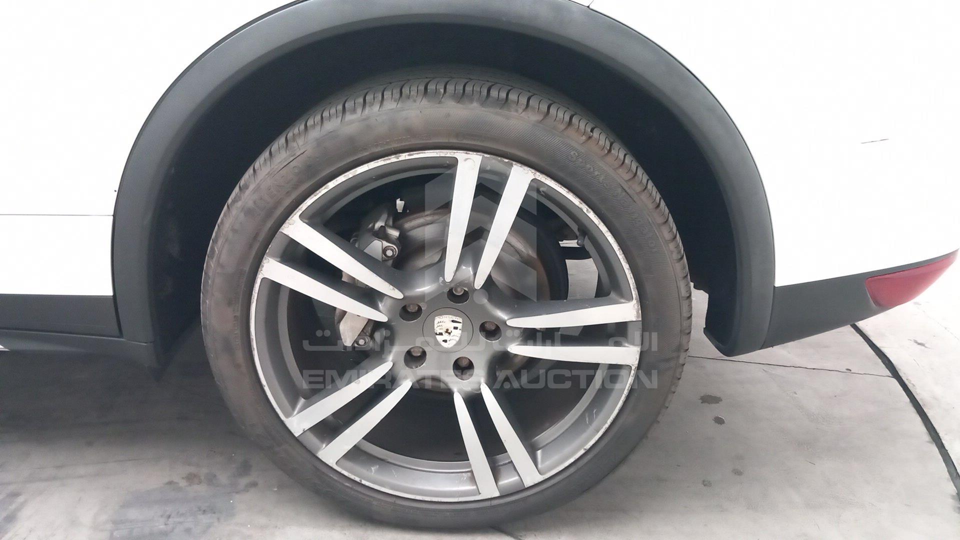 2011 PORSCHE CAYENNE VIN: WP1ZZZ92ZBLA49779