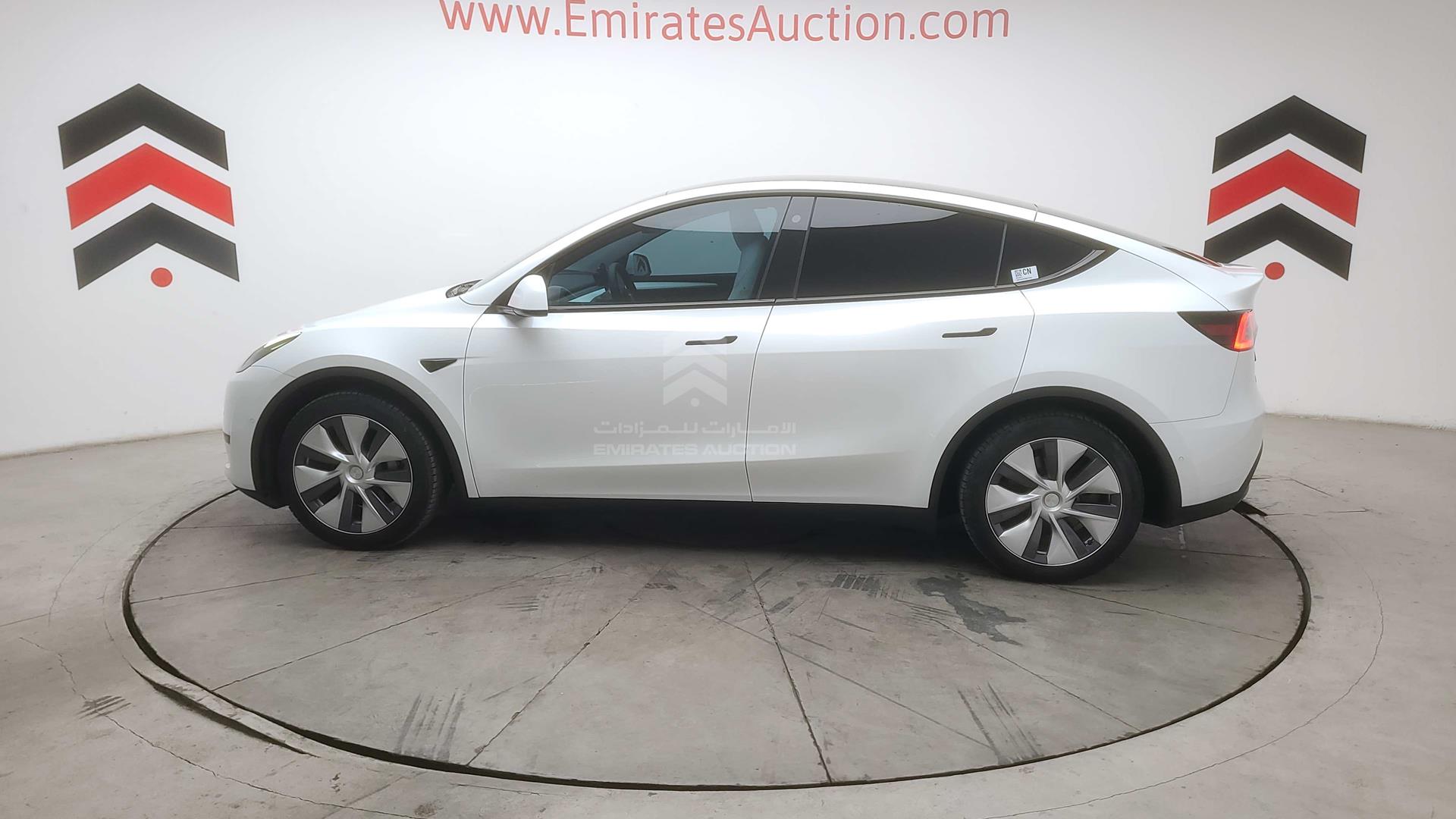 2023 TESLA MODEL Y VIN: LRWYGCFS1NC571914