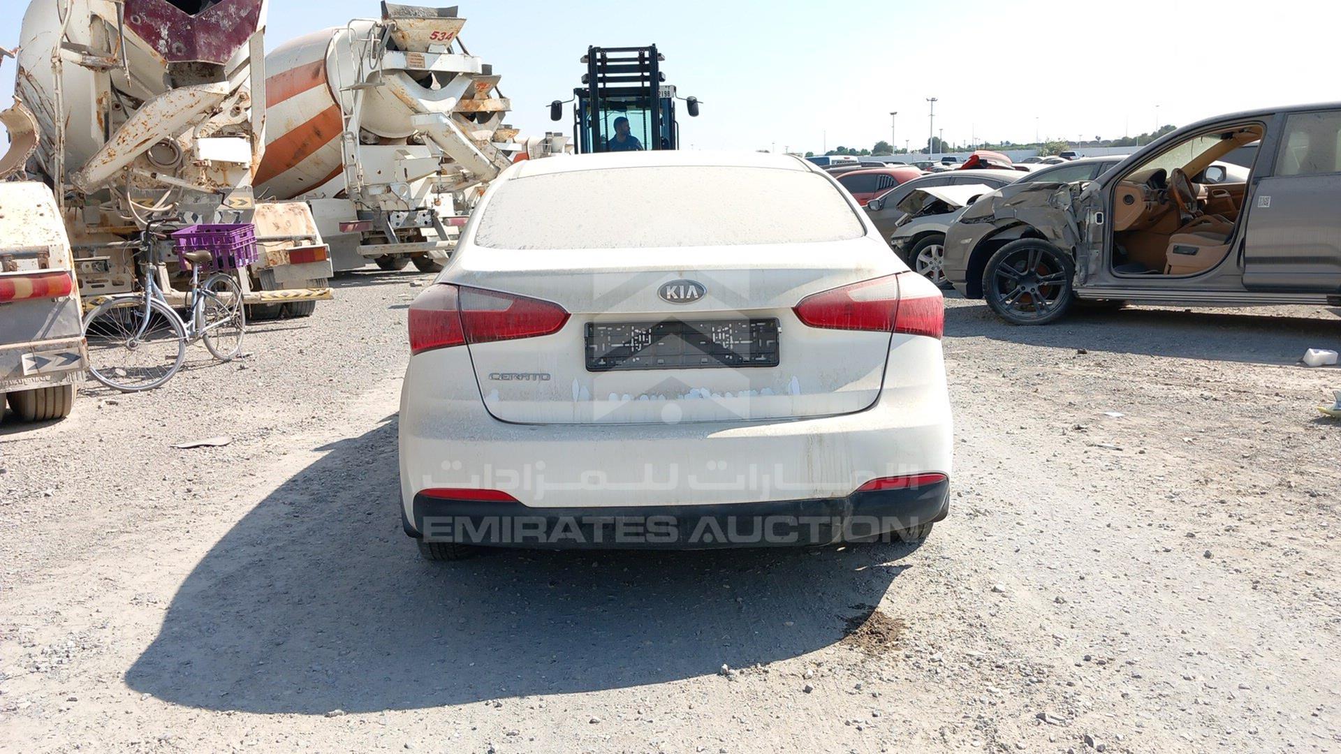 2013 KIA CERATO VIN: KNAFK4111D5806888