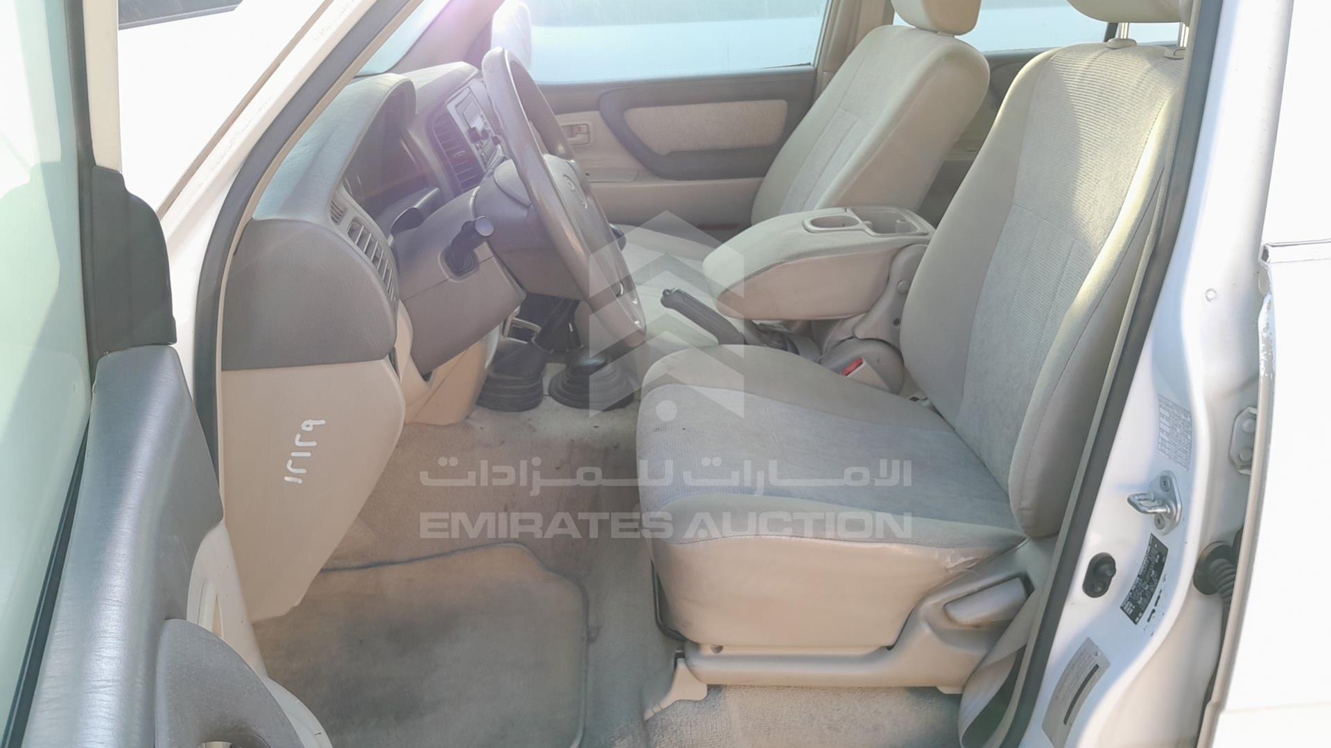 2007 TOYOTA LAND CRUISER VIN: JTGHJ09J377006875