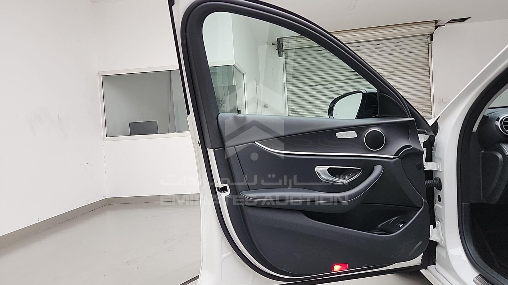 2022 MERCEDES E220 D VIN: W1K2130041B007348