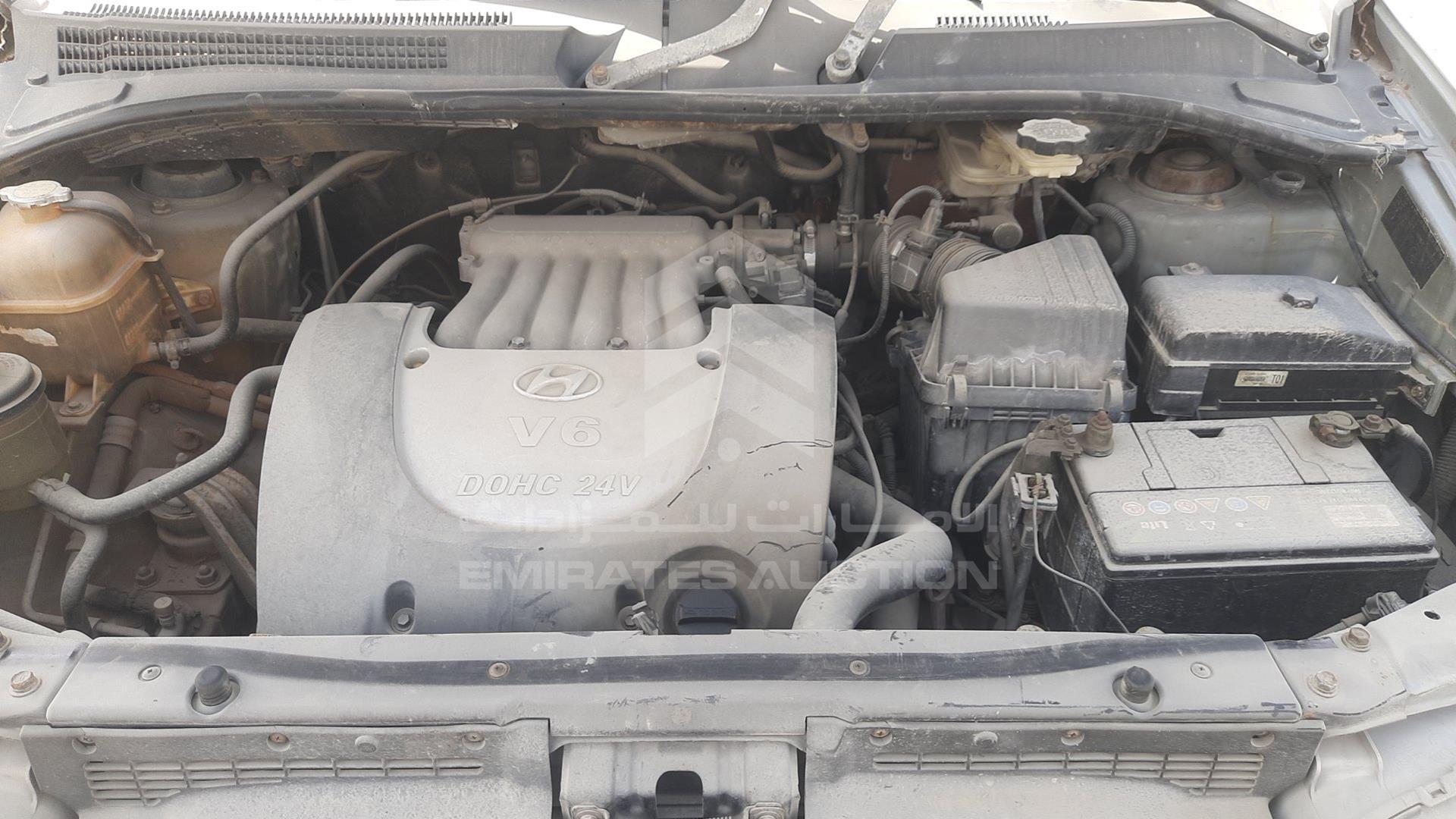 2006 HYUNDAI TRAJET VIN: KMHMG81CX6U277143