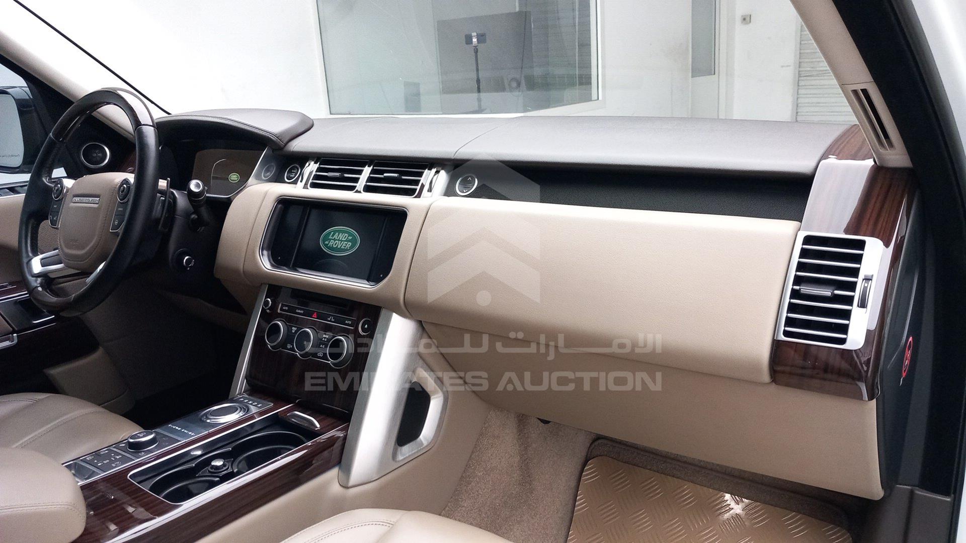 2016 RANGE ROVER HSE VIN: SALGA2DF2GA309276
