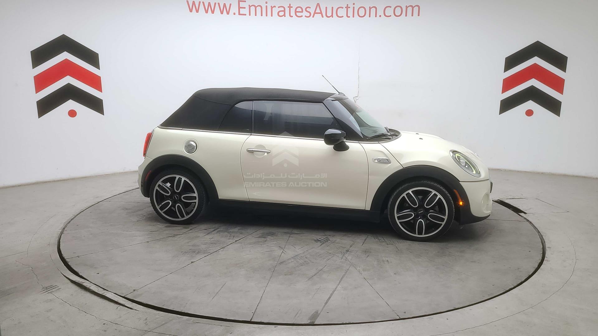2020 MINI COOPER VIN: WMWWJ5C04L3L32670