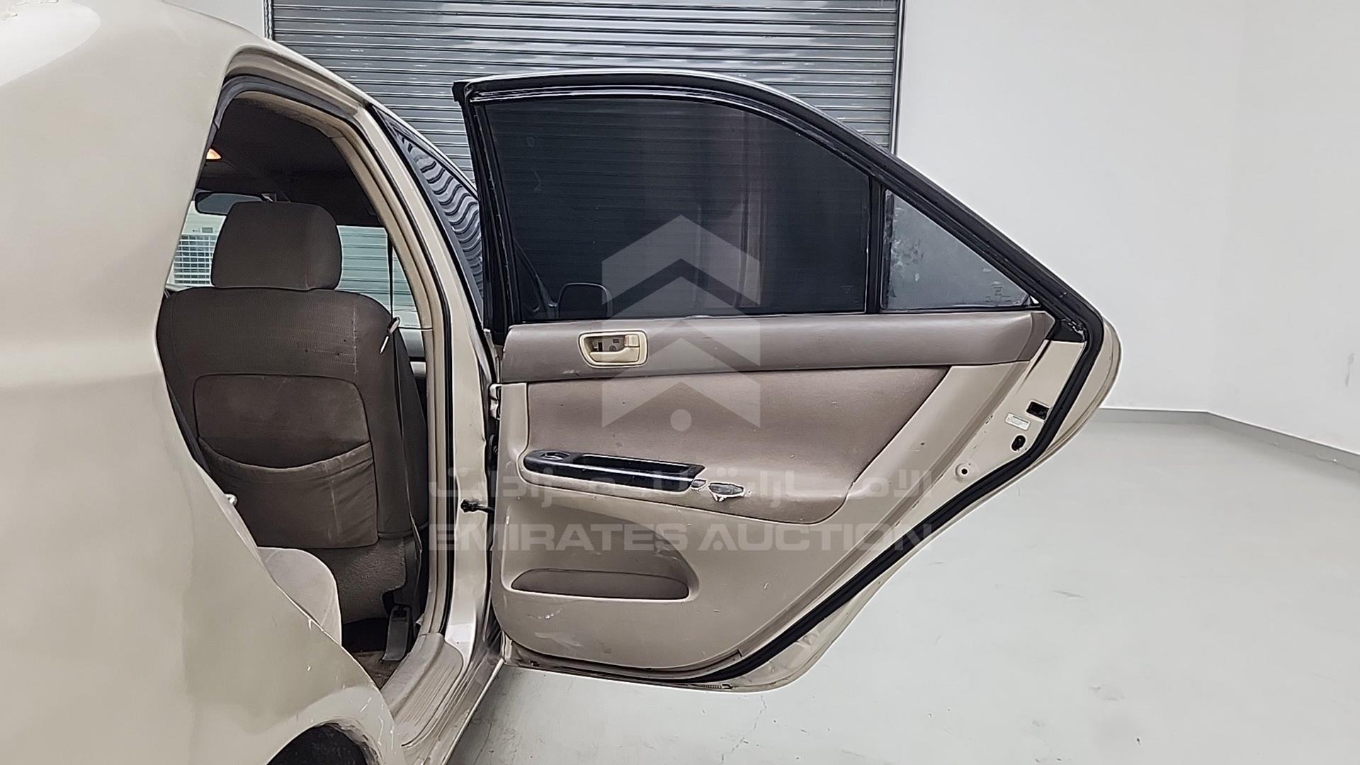 2005 TOYOTA CAMRY VIN: 4T1BE32K55U387943