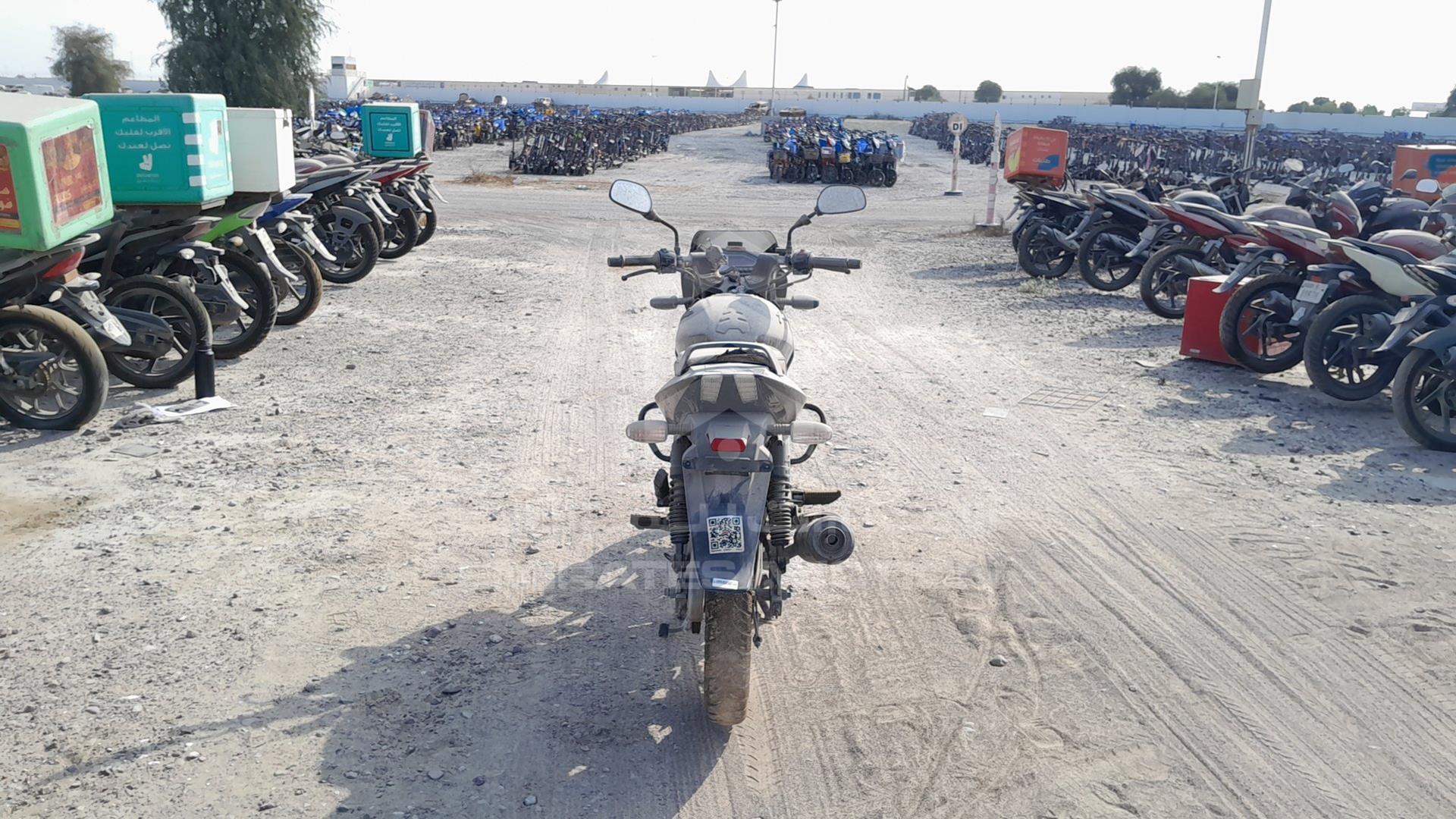 0 BAJAJ PULSAR VIN: MD2A11CX4LCE59290