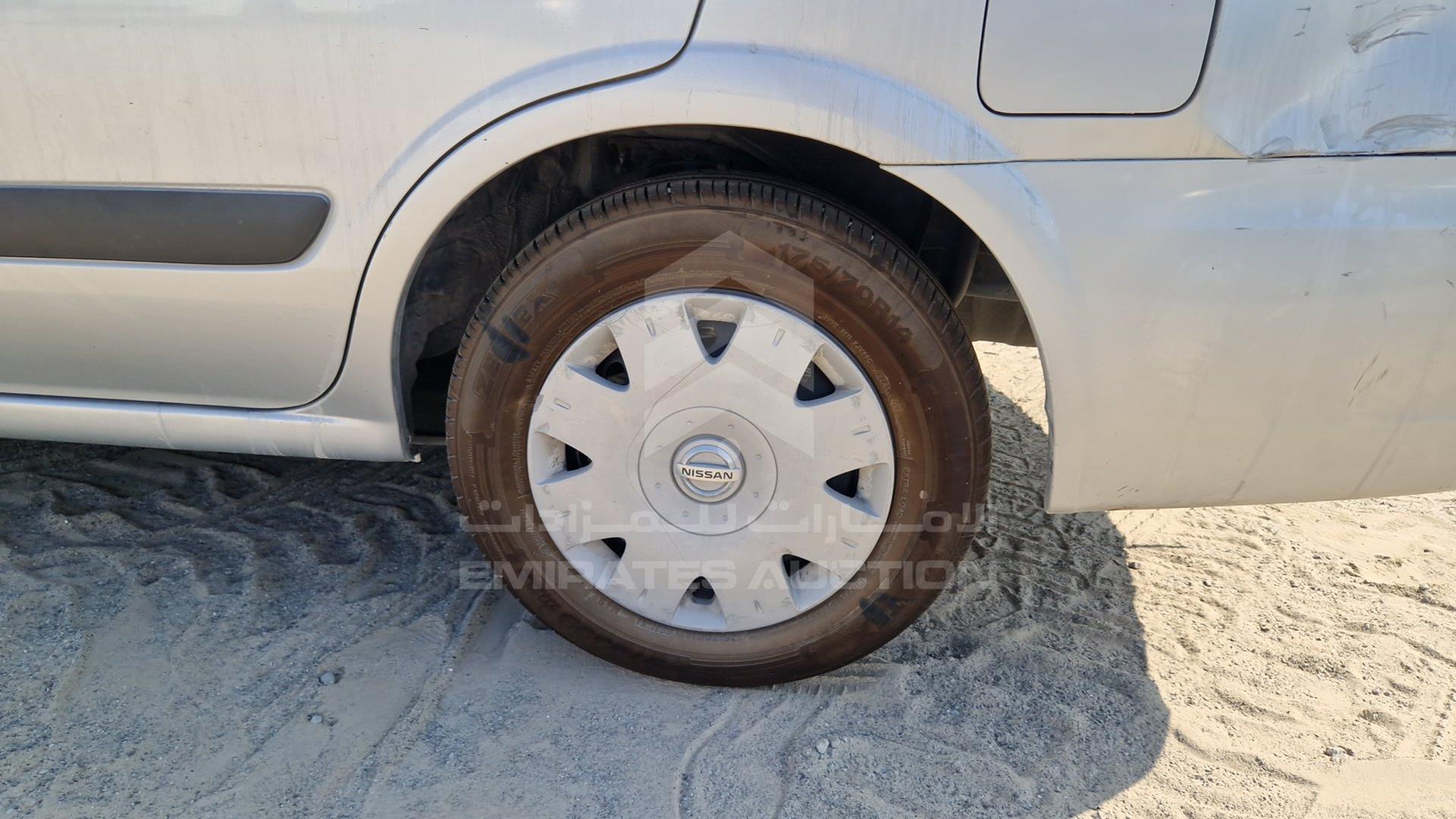 2011 NISSAN SUNNY VIN: JN1FN61C3BW209081