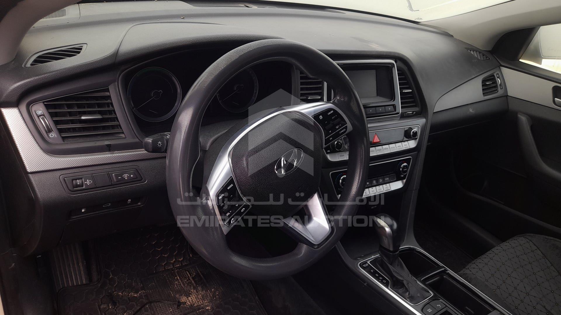 2019 HYUNDAI SONATA VIN: KMHE24136KA092983