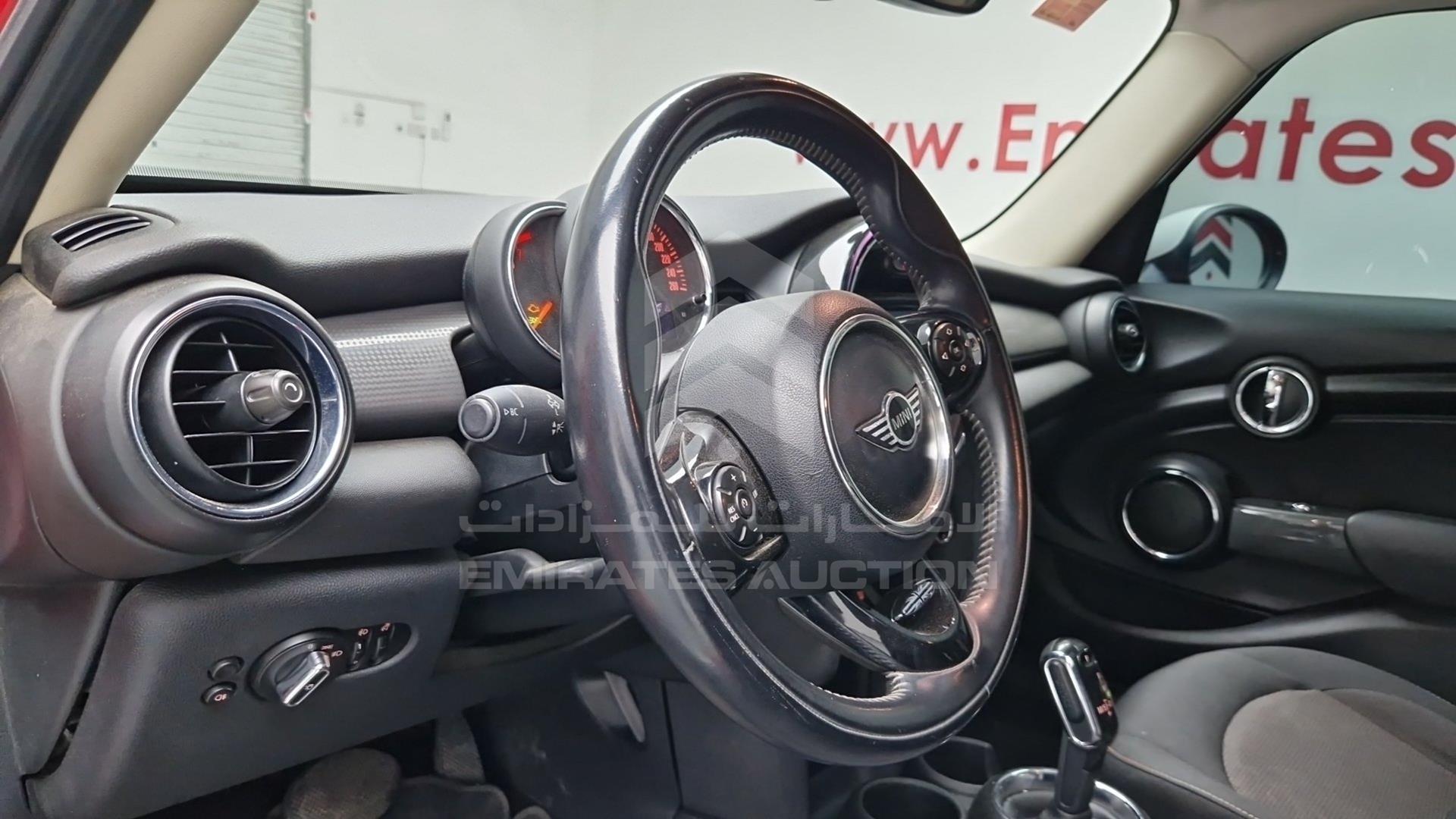 2019 MINI COOPER VIN: WMWXU7A09KTM90284