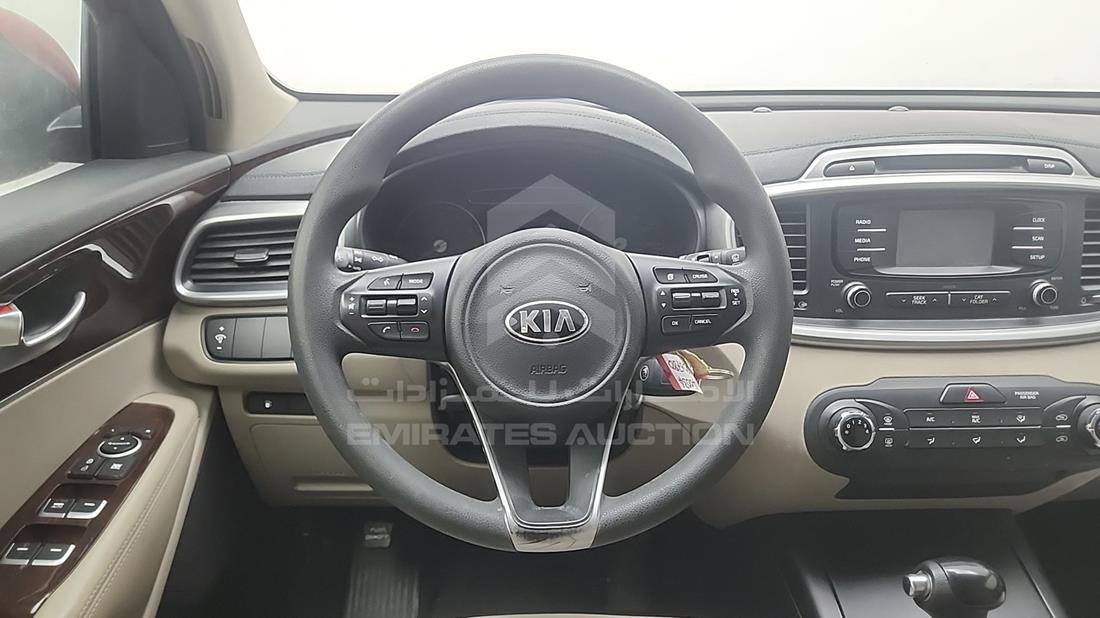 2016 Kia Sorento — Steering & Mounted Controls — Photo 8