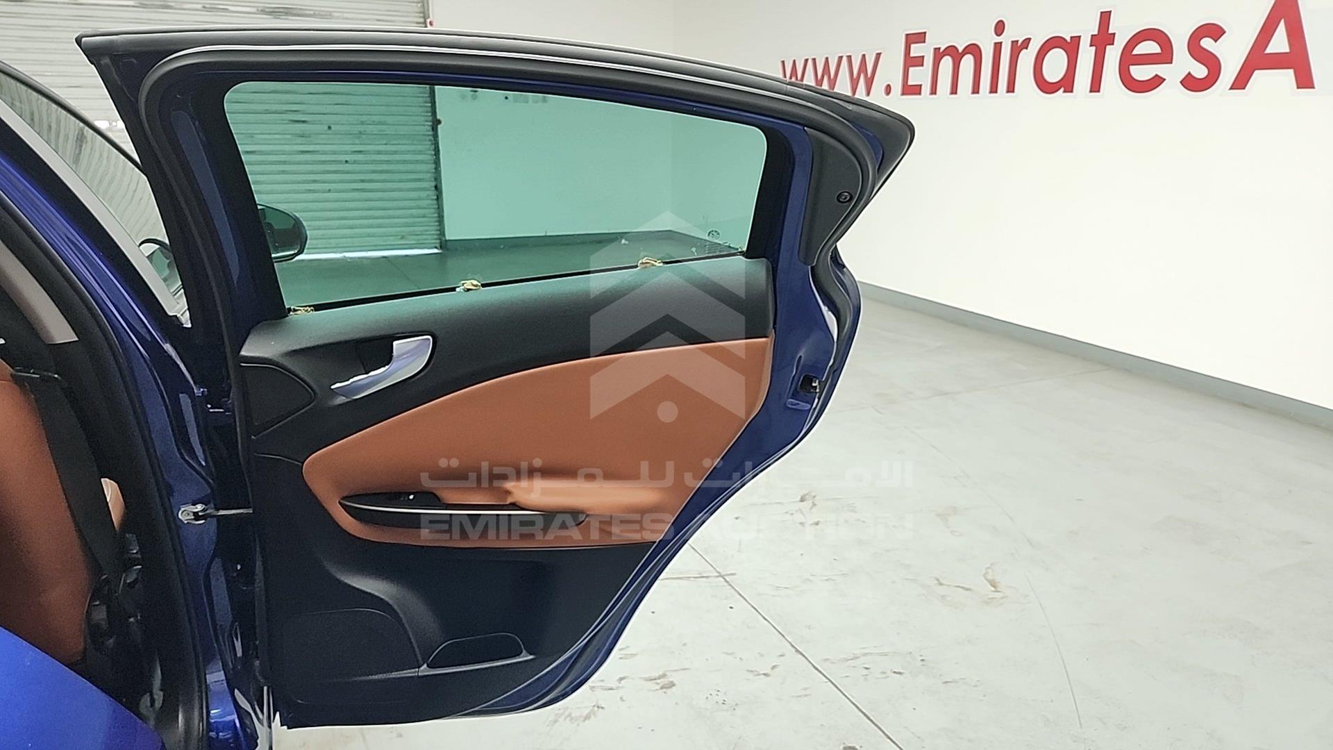 2015 ALFA ROMEO GILULIETTA VIN: ZARCABCA7F7359166
