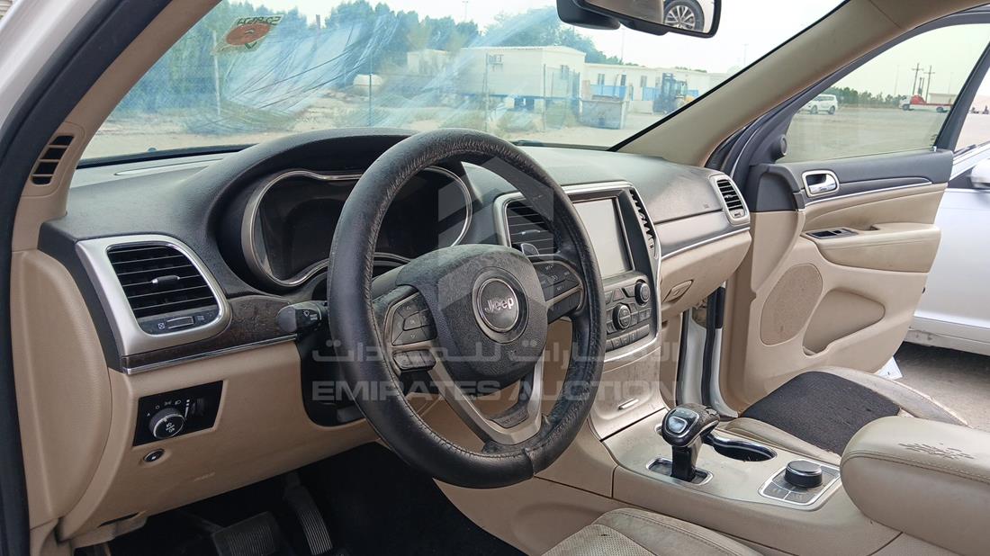2014 Jeep Grand Cherokee — Front Left Driver Dashboard View — Photo 15