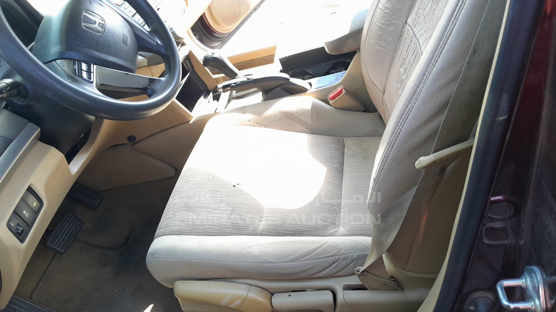 2011 HONDA ACCORD VIN: JHMCP263XBC401576
