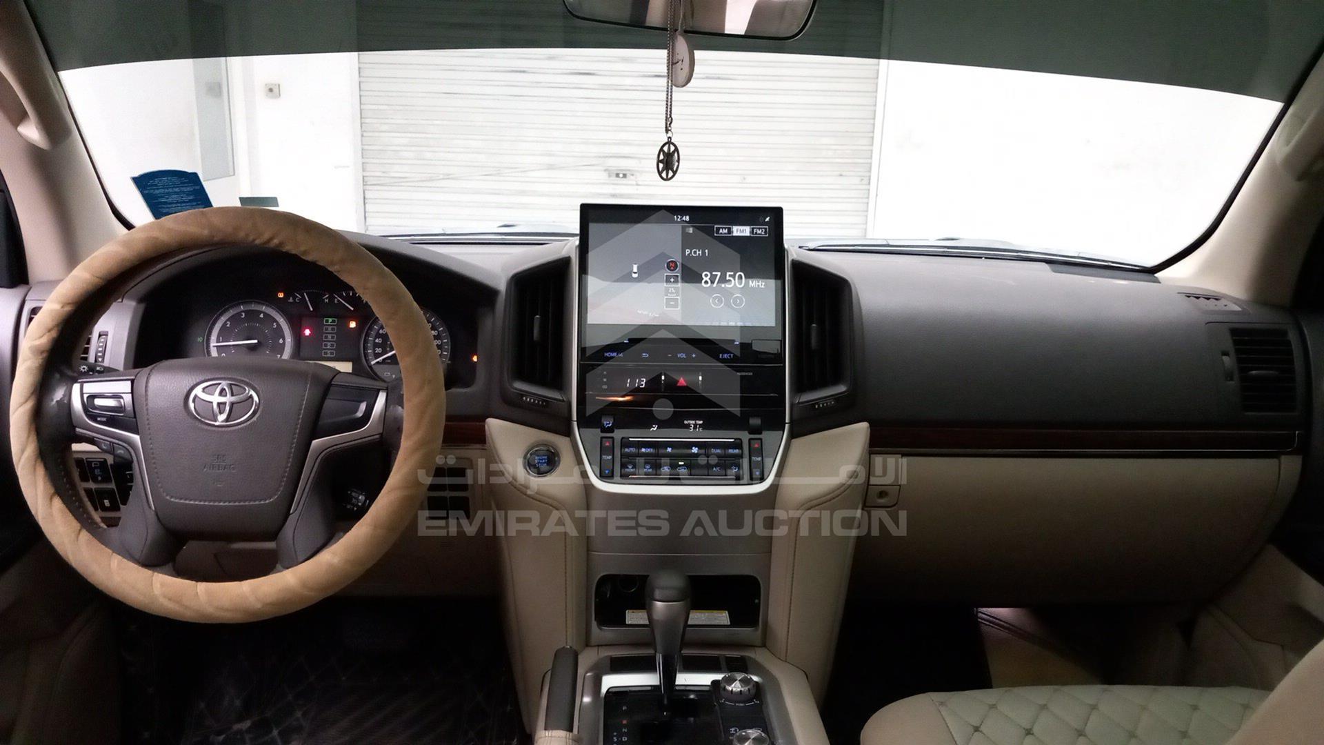 2018 TOYOTA LAND CRUISER VIN: JTMHX01J0J4160430