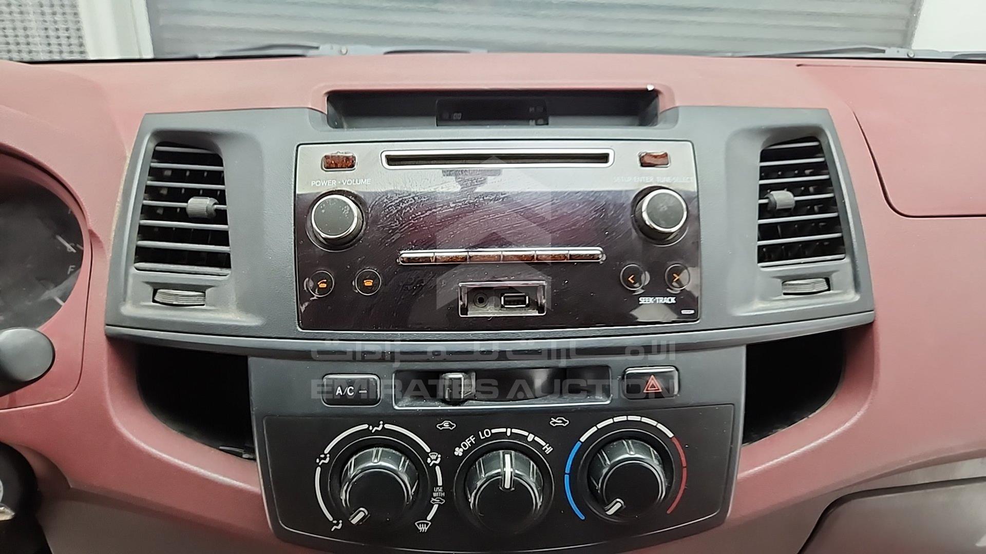 2015 TOYOTA HILUX VIN: MR0FR22G6F0790713