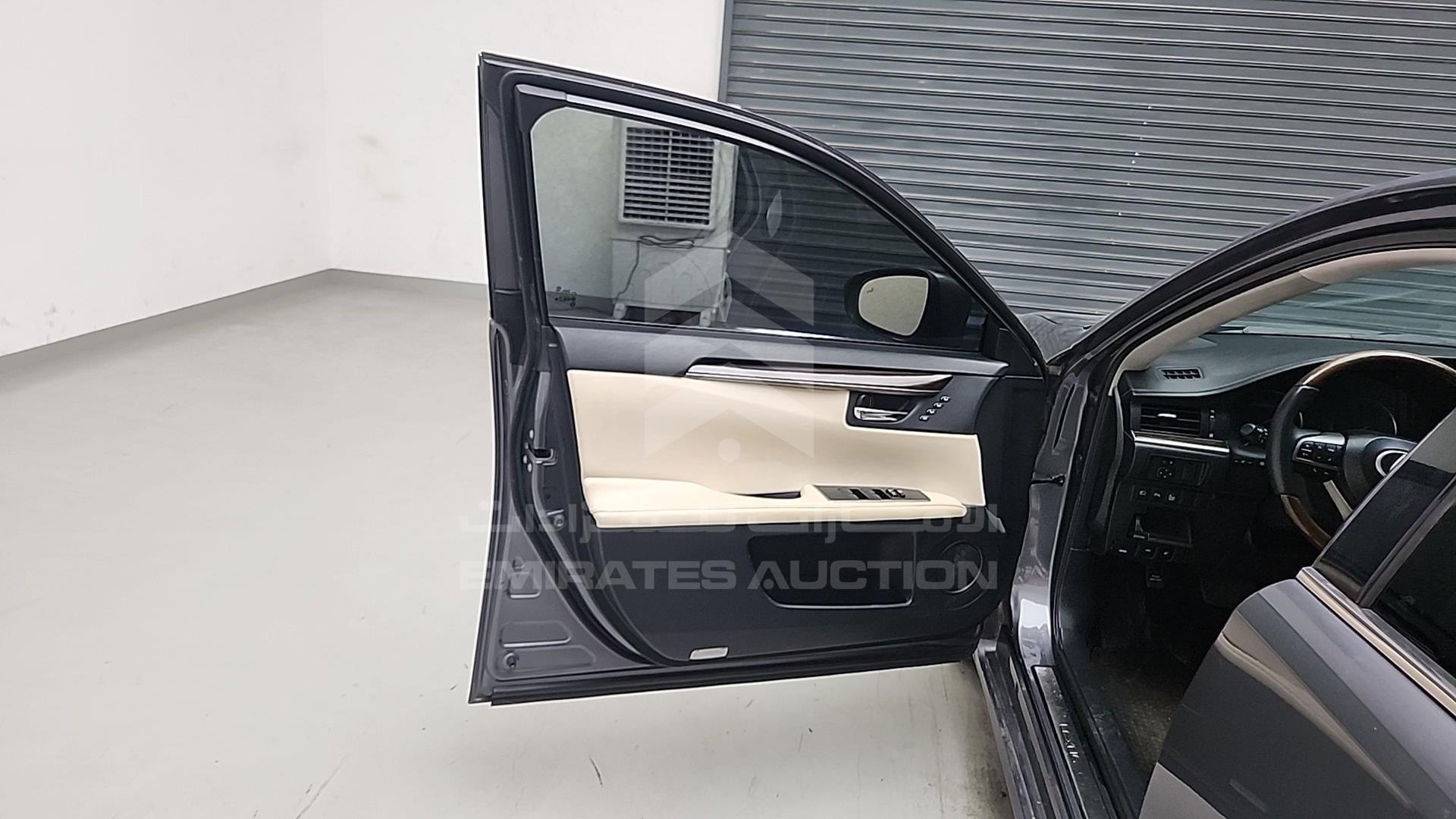 2016 LEXUS ES 350 VIN: 58ABK1GG0GU018260
