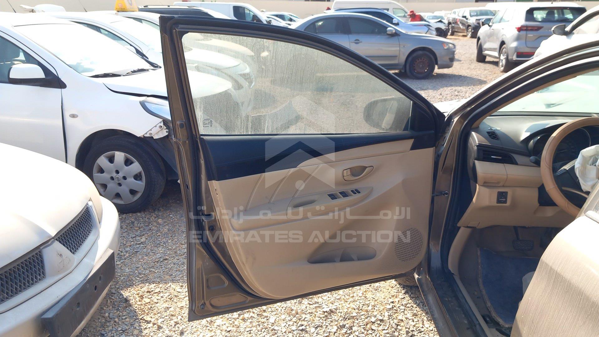2015 TOYOTA YARIS VIN: MHFBT9F31F6025182