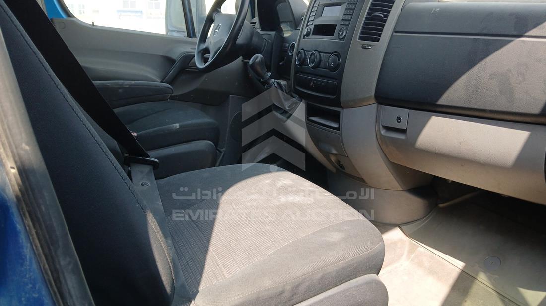 مرسيدس سبرينتر 2017 — زاوية الراكب الأمامي للمقعد — صورة 20