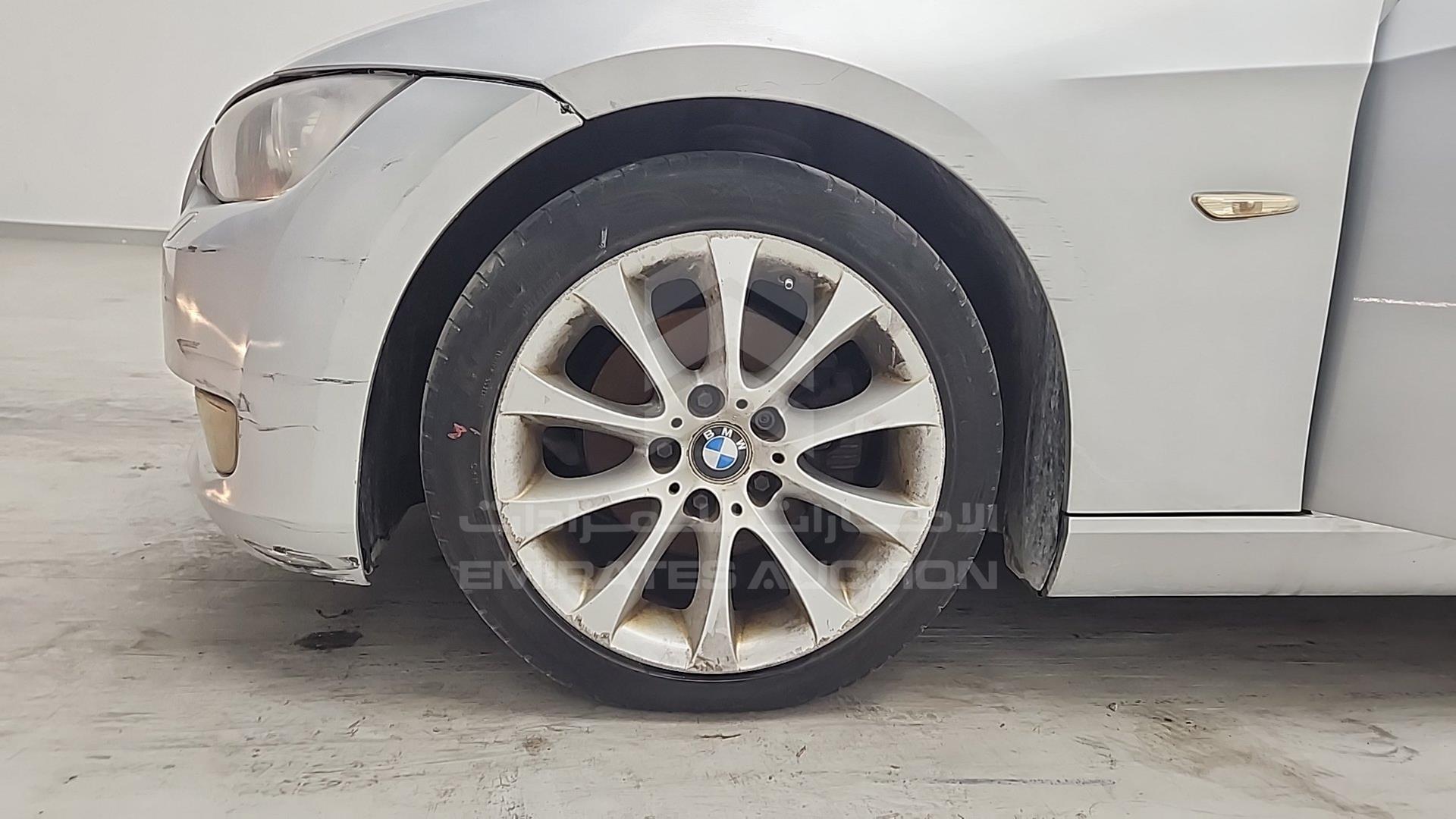 2007 BMW 325 VIN: WBAWB31037PU80957