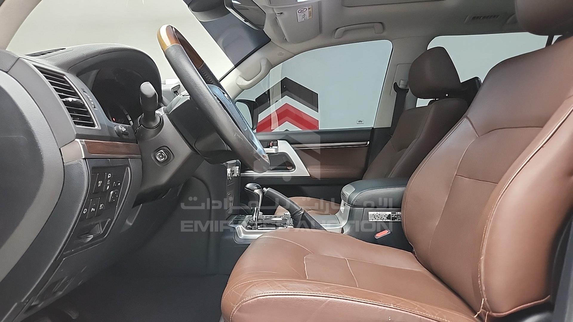 2018 TOYOTA LAND CRUISER VIN: JTMHY05J6J4073218