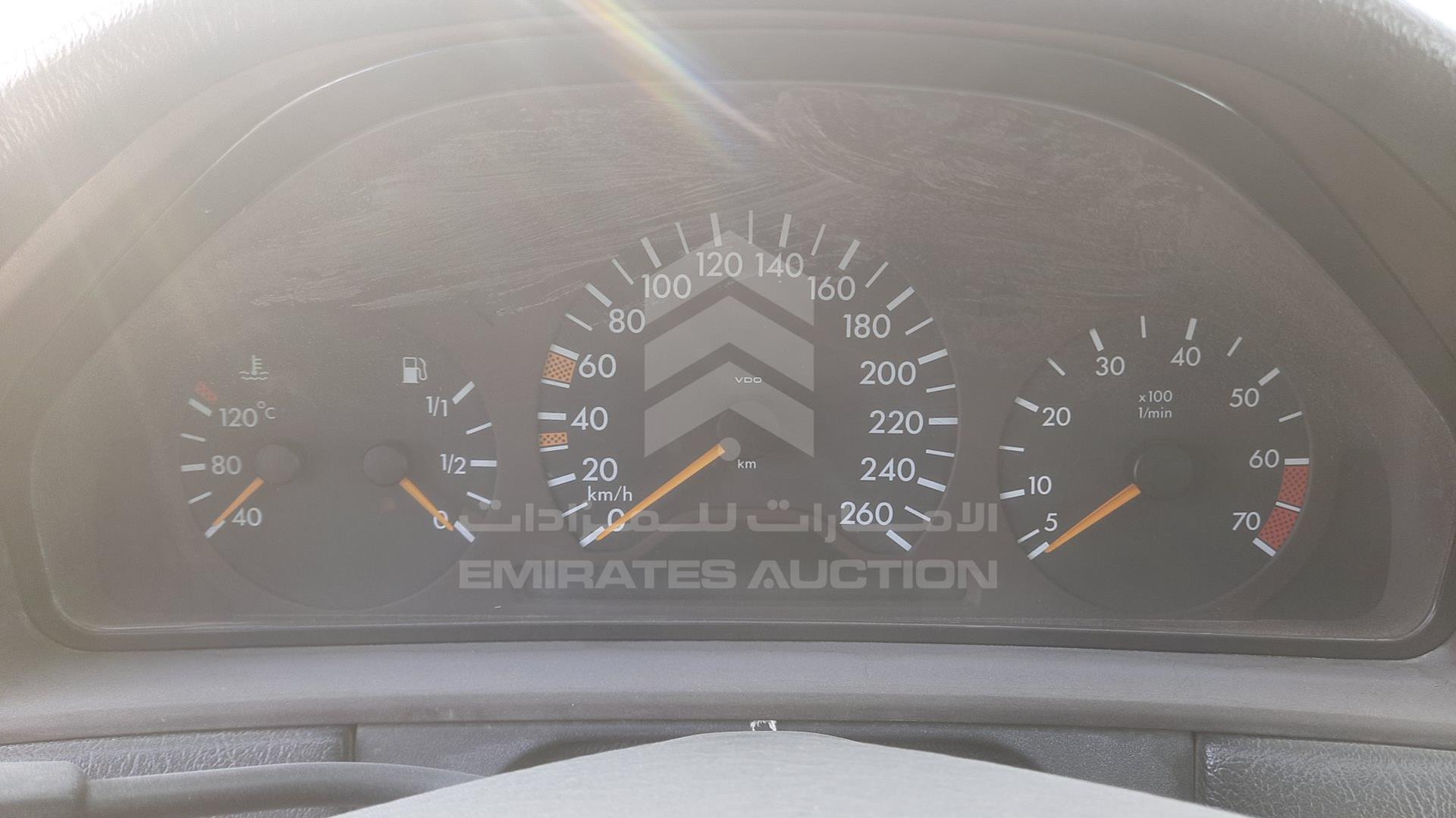 0 MERCEDES E 320 VIN: WDB2102651A540046