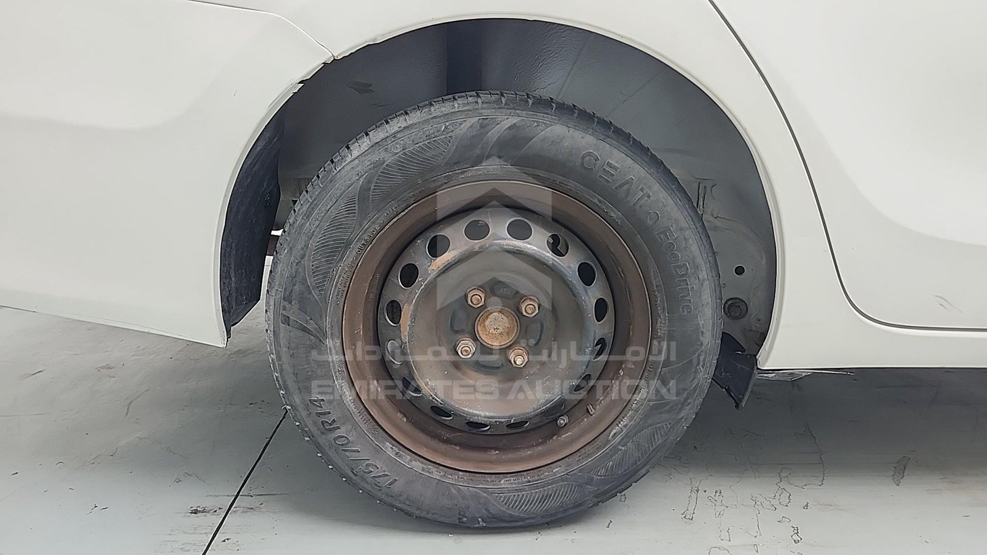 2015 TOYOTA YARIS VIN: MHFBT9F32F6026857