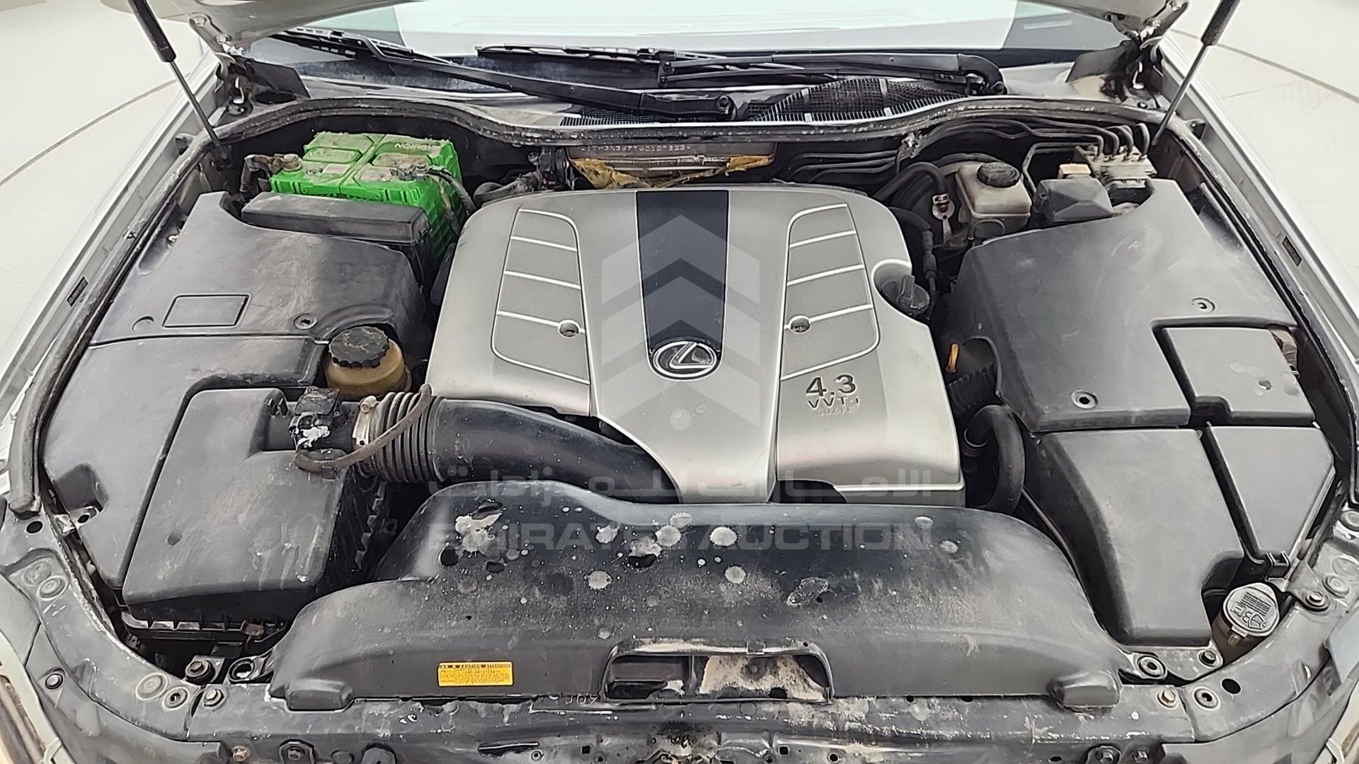 2004 LEXUS LS 430 VIN: JTHBN36F740127825