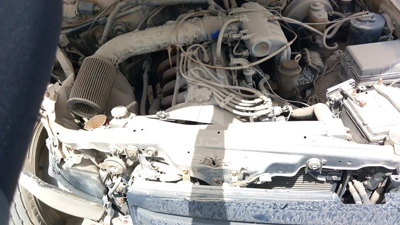 VIN: JTEHJ09J565123733 Auction: EmiratesAuction Lot: 404955 VIN: JTEHJ09J565123733 Toyota Land Cruiser 2006 WHITE Photo 28