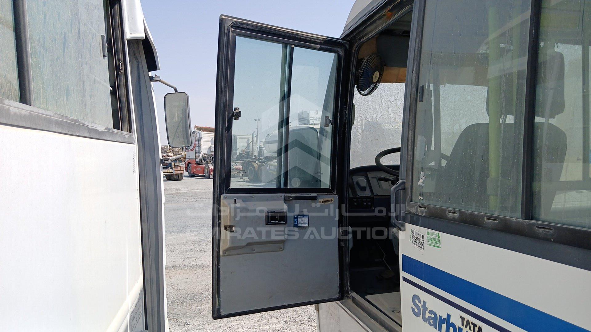 2017 TATA LP613 38 VIN: MAT381228H7L00804