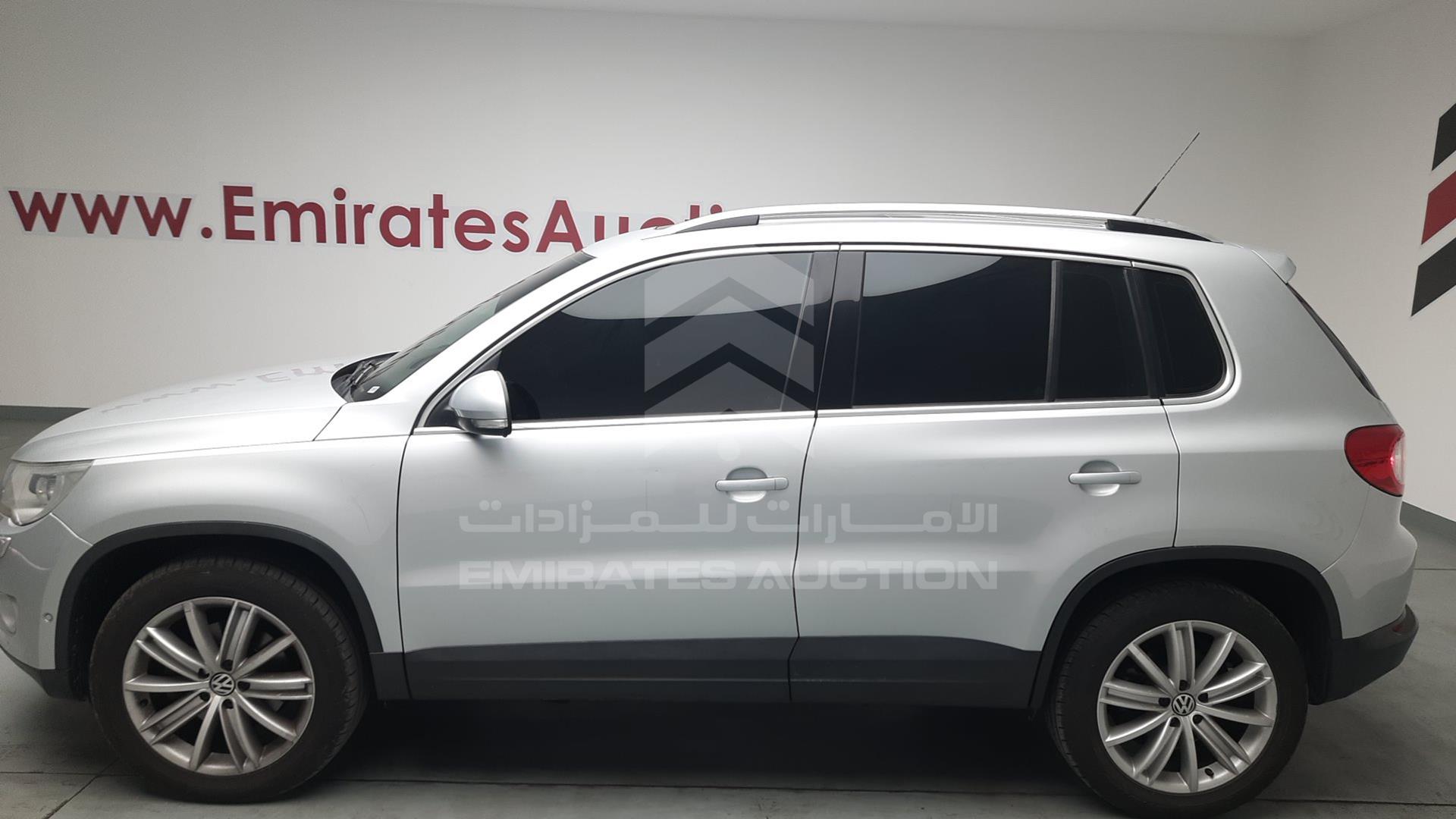 2009 VOLKSWAGEN TIGUAN VIN: WVGCE15N29W069870