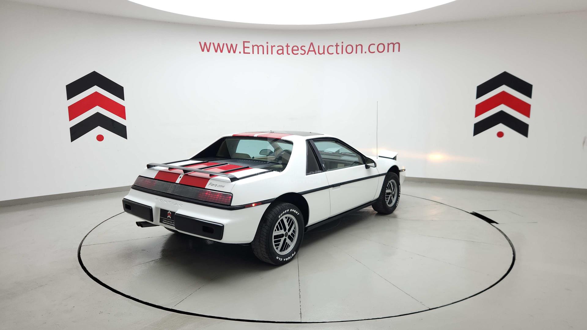 1984 PONTIAC --- VIN: 1G2AM37R2EP279582