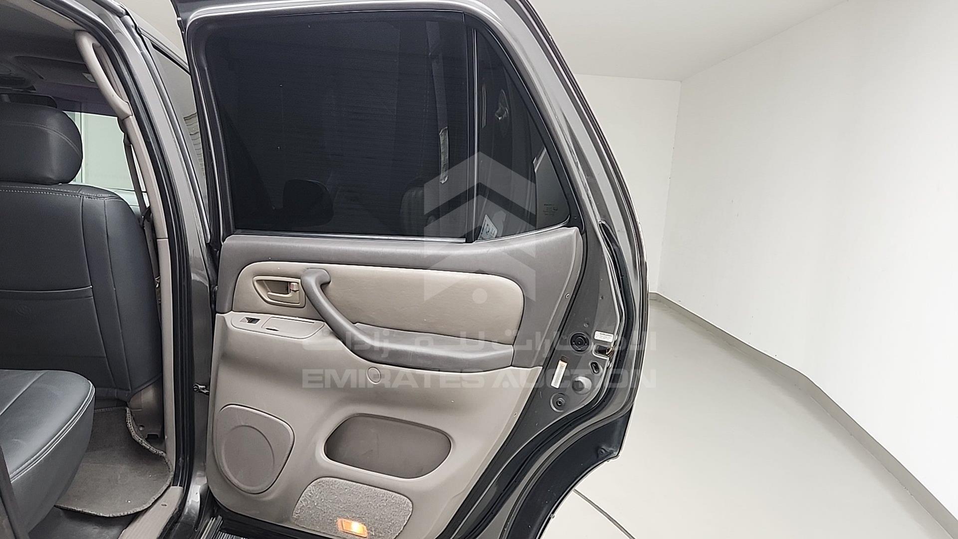 2003 TOYOTA SEQUOIA VIN: 5TDZT34A93S170362