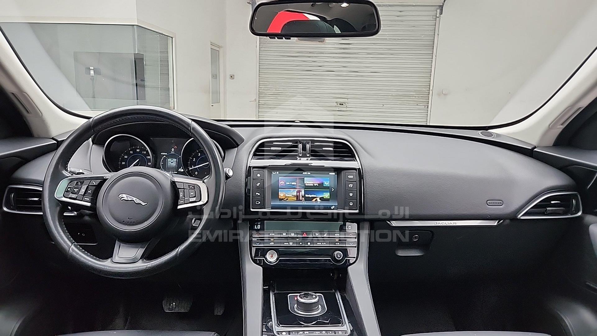 2018 JAGUAR F-PACE VIN: SADCJ2FX7JA251768