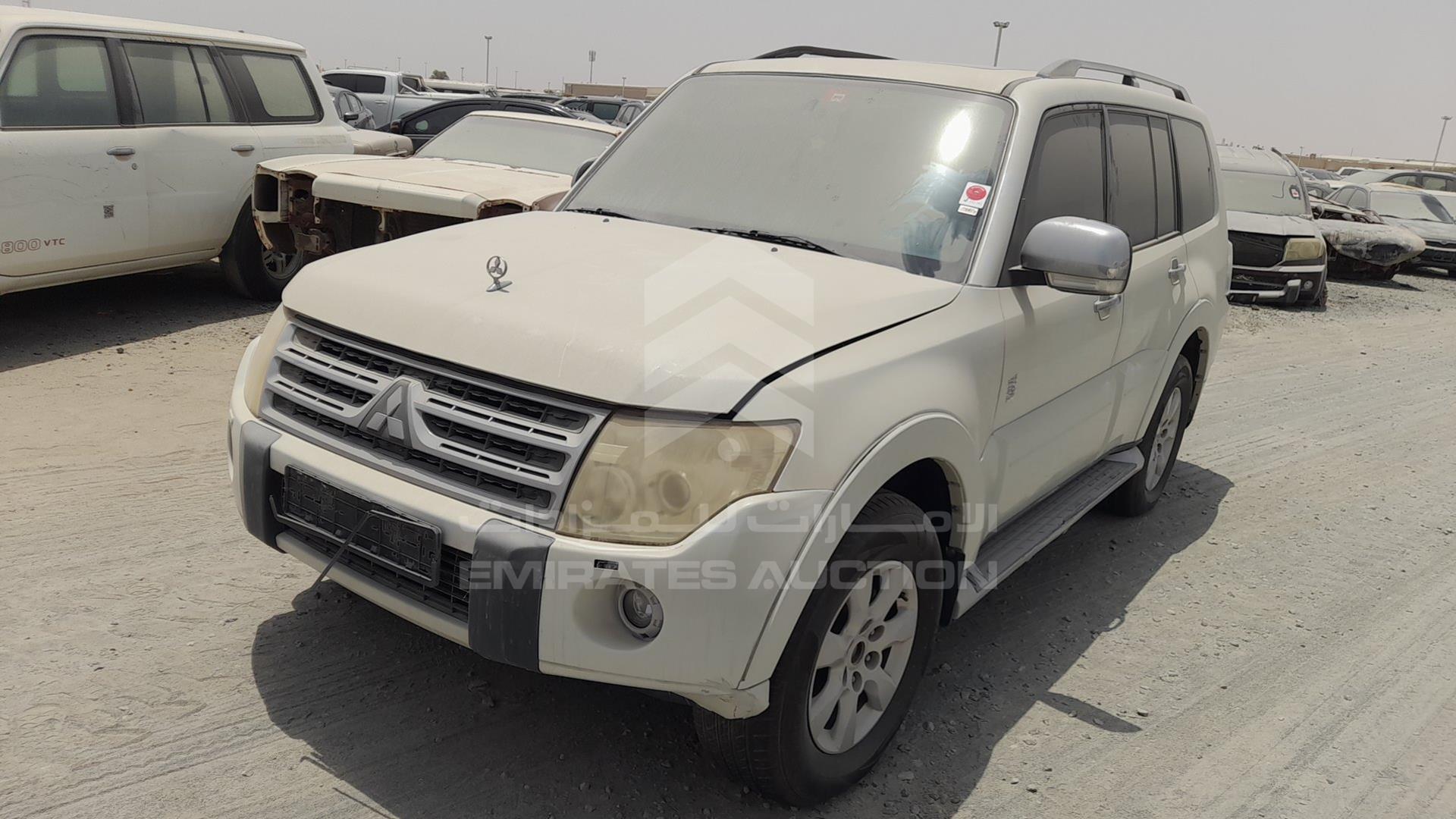 2010 MITSUBISHI PAJERO VIN: JMYLRV95WAJ711426