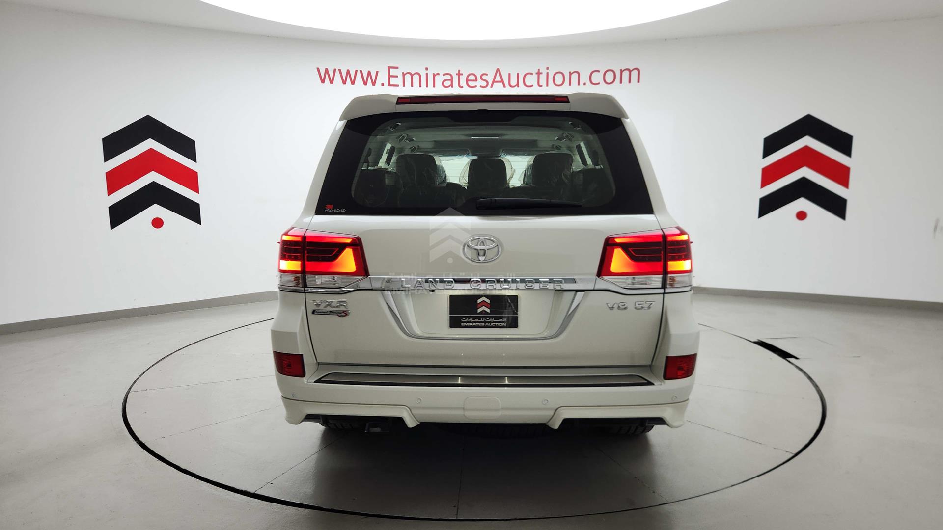 2020 TOYOTA LAND CRUISER VIN: JTMHY05J6L4088532