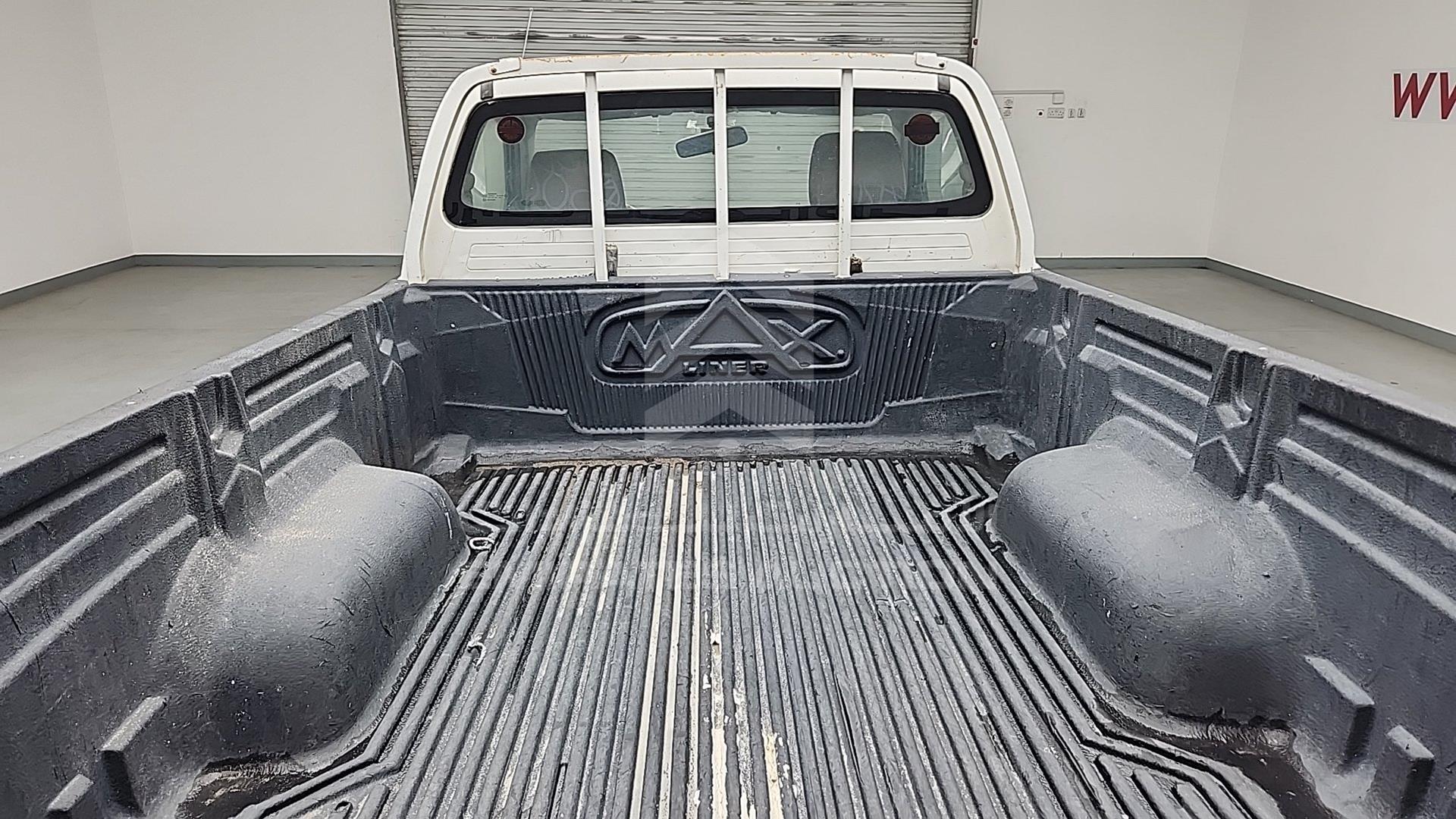 2007 TOYOTA HILUX VIN: MR0AX12G770006728