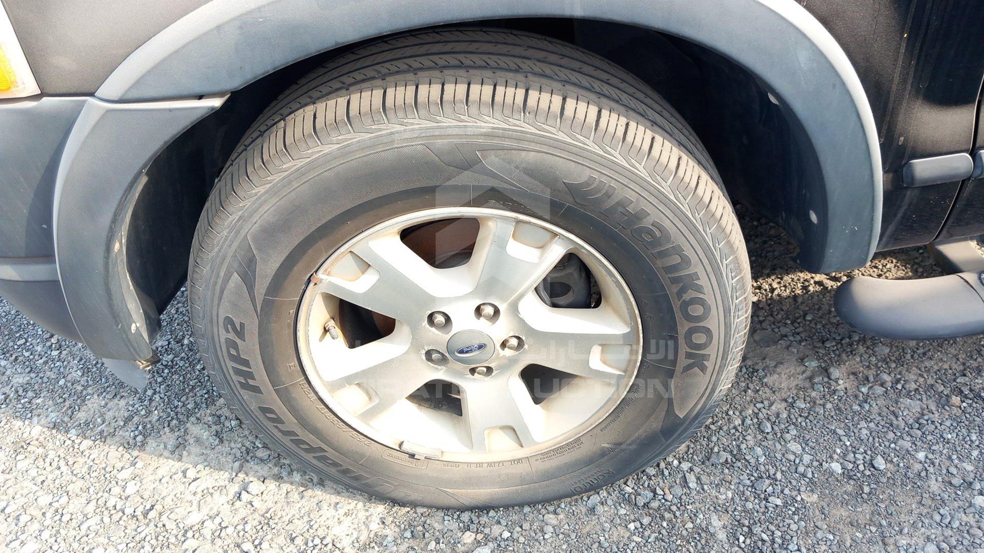2005 FORD EXPLORER VIN: 1FMZU72E45ZA34289