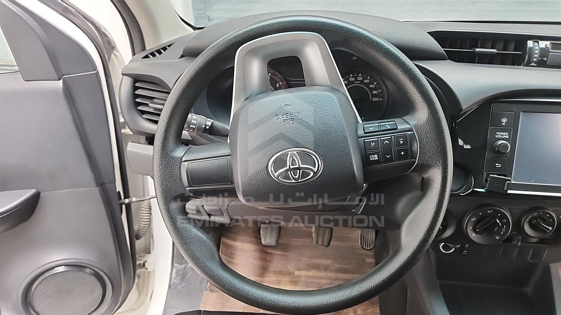 2023 TOYOTA HILUX VIN: MR0DB9CD2P5161754